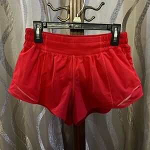 Lululemon Hotty Hot Short II *2.5"
Dark Red-Size 6